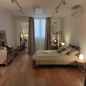 Interno4home: In Centro Storico Con Posto Auto Ferrara